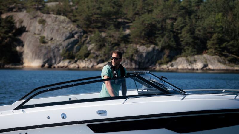 Yamarin 67 Day Cruiser motor boat